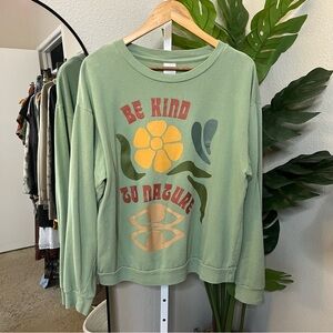 🌿🌼 Desert Dreamer Sage Green “Be Kind to Nature” Pullover L | Graphic Sweatshirt